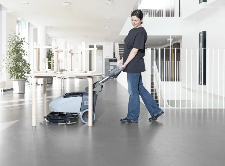 SCRUBBER SC351 FULL EU UK LI-ION 24V 2.webp