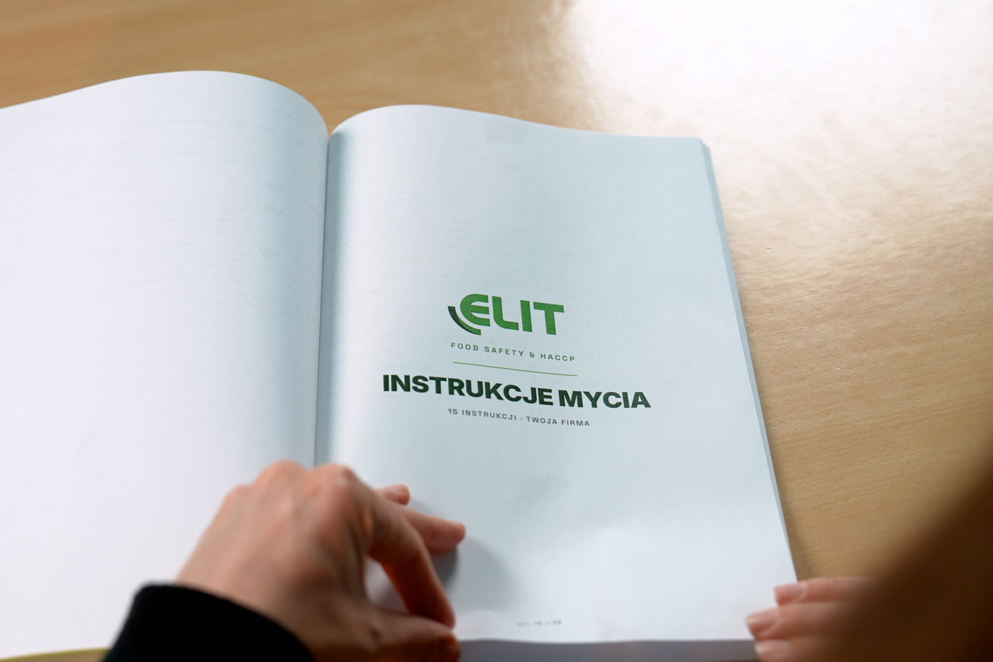 Segregator Planu Higieny ELIT otwarty na przekładce Instrukcje mycia, Food Safety & HACCP